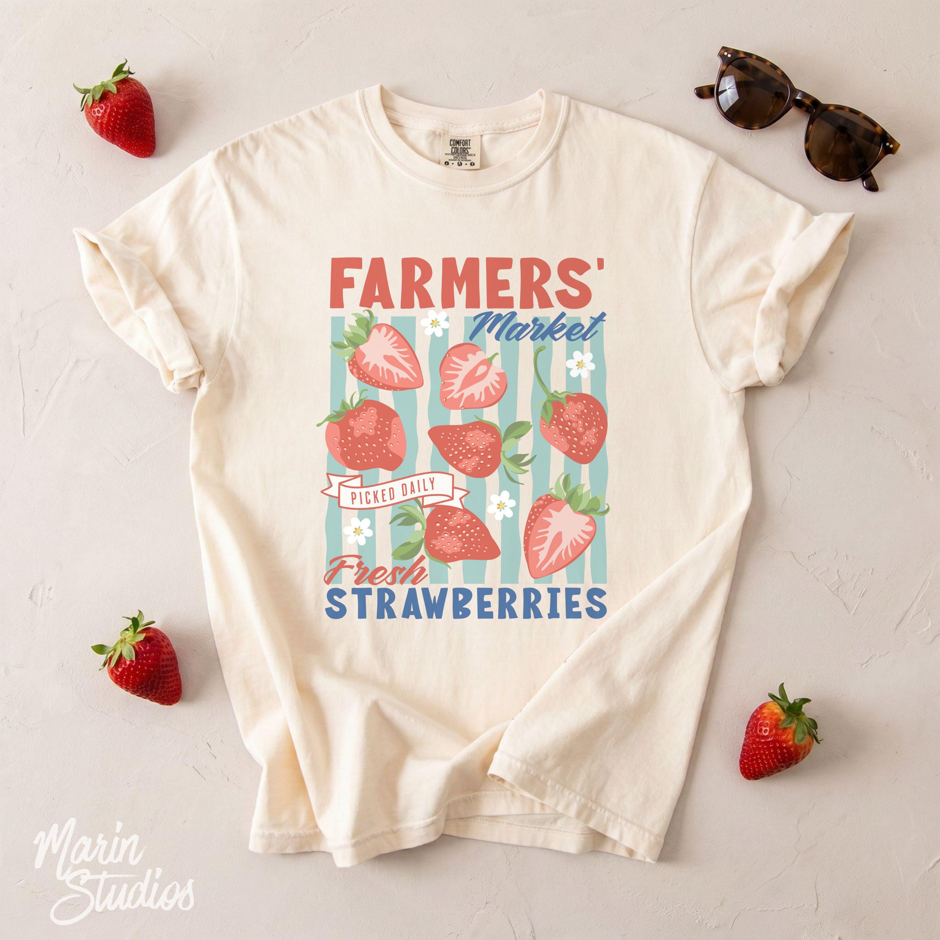 Farmers Market Strawberry Vintage Fruit Summer Foodie Unisex T-shirt, Sweatshirt, Hoodie (2)