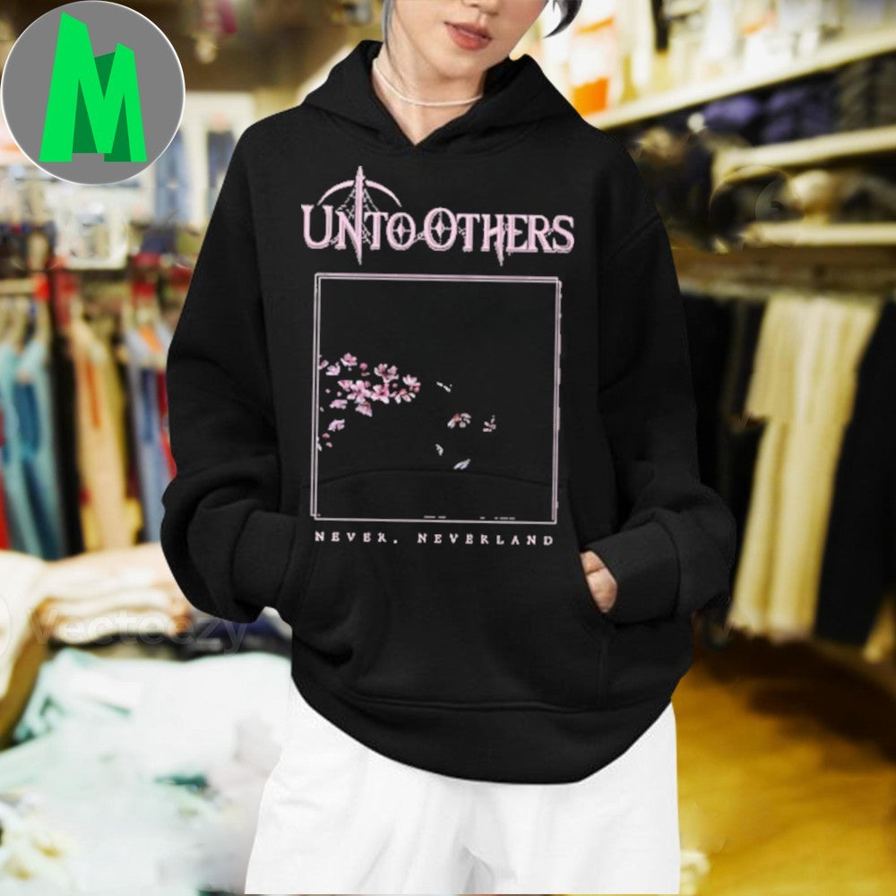 Never, Neverland Tour Shirt