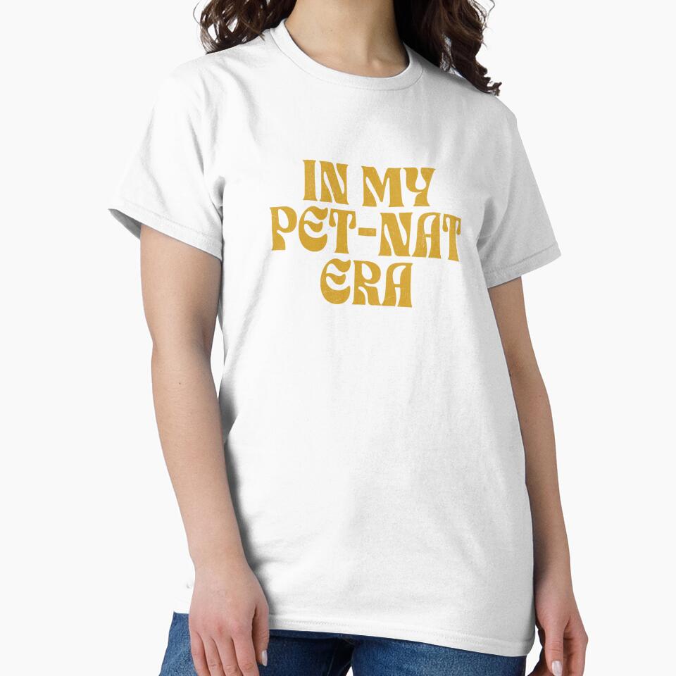 Retro Style Pet-Nat Wine Lover in Gold by CityVine