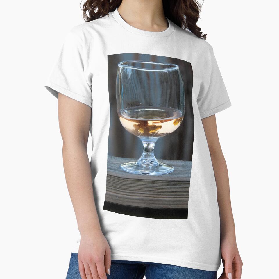 glass of rosé by ART22