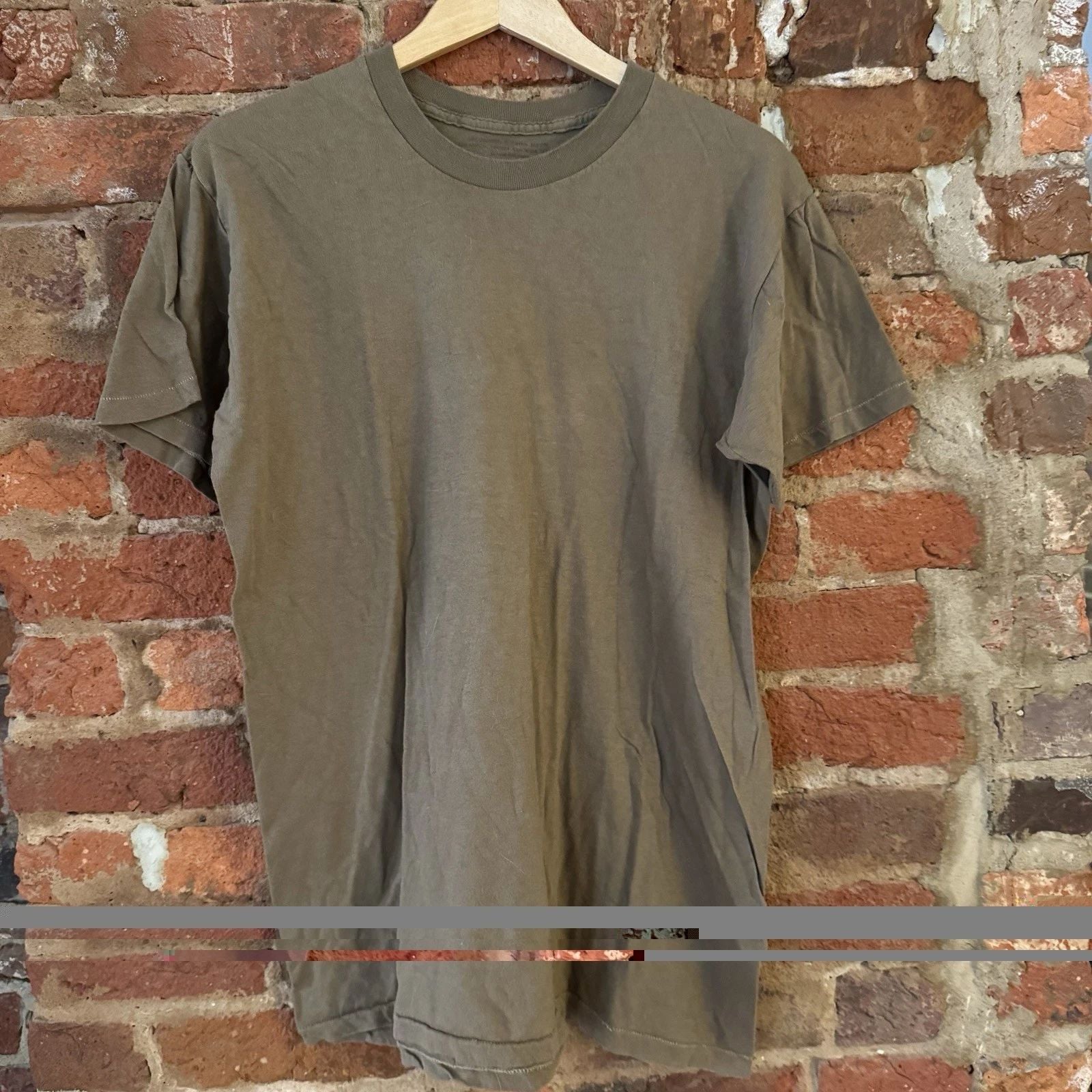 Vintage Coyote Brown US Military Issue Blank T-Shirt Size Large USA Made