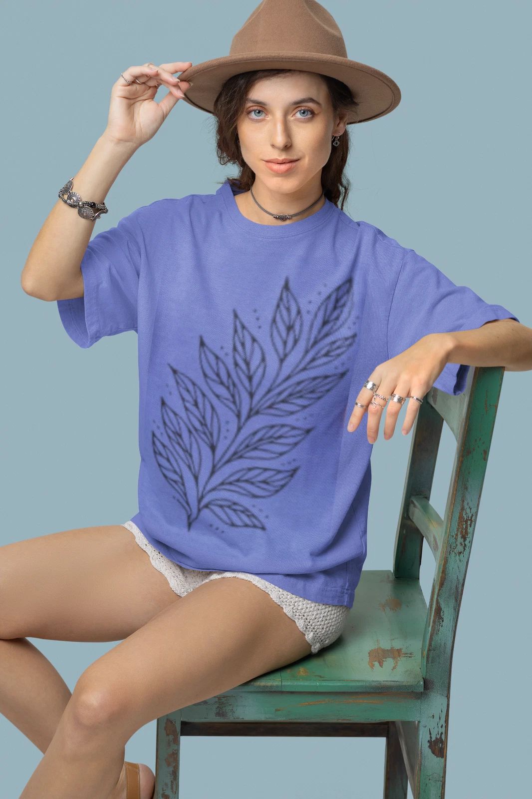 Minimalist Leaf Design Tee - Customizable in 7 Stunning Colors