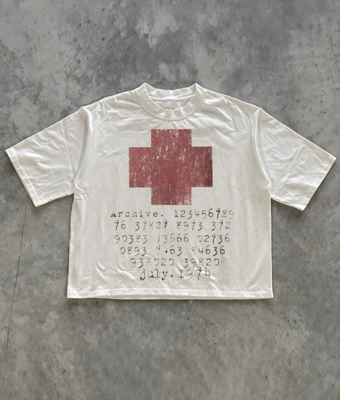 Men’s Vintage Archive Red Cross Graphic White Short Sleeve T-Shirt