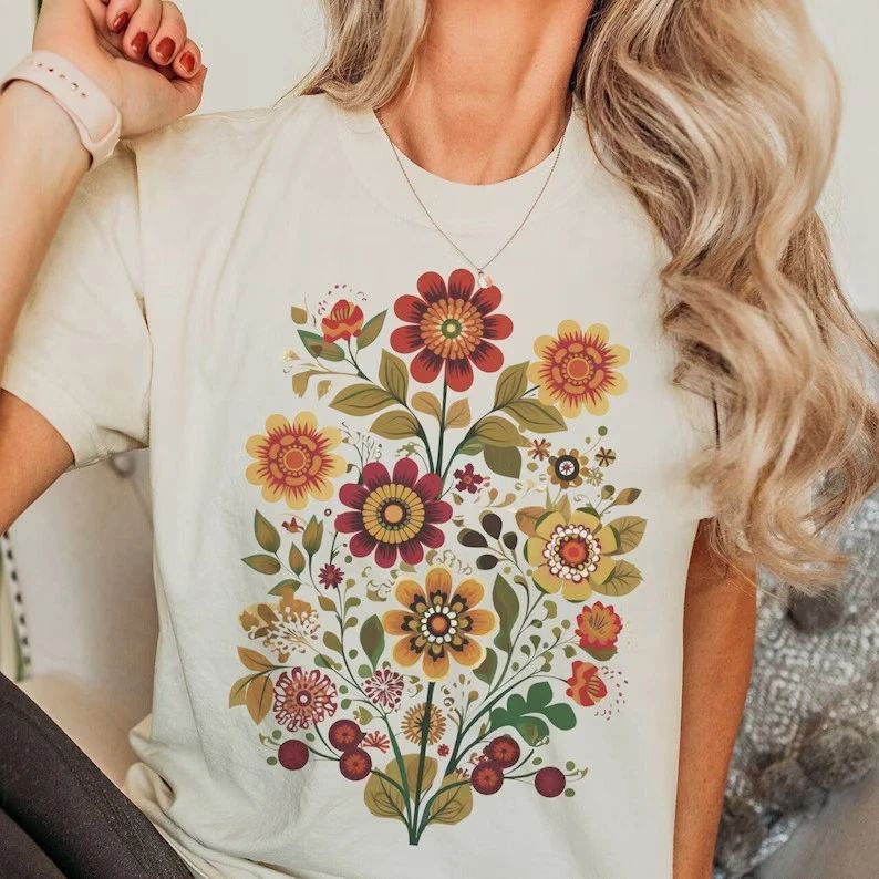 Retro Flowers Comfort Tee Floral Aesthetic Vintage Style Soft Shirt