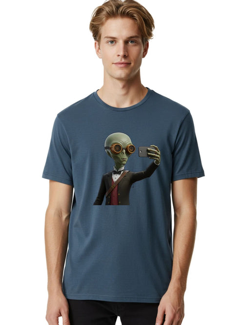 Alien-Taking-Selfie Mens Graphic Tee, 100% Cotton, Casual Summer Wear