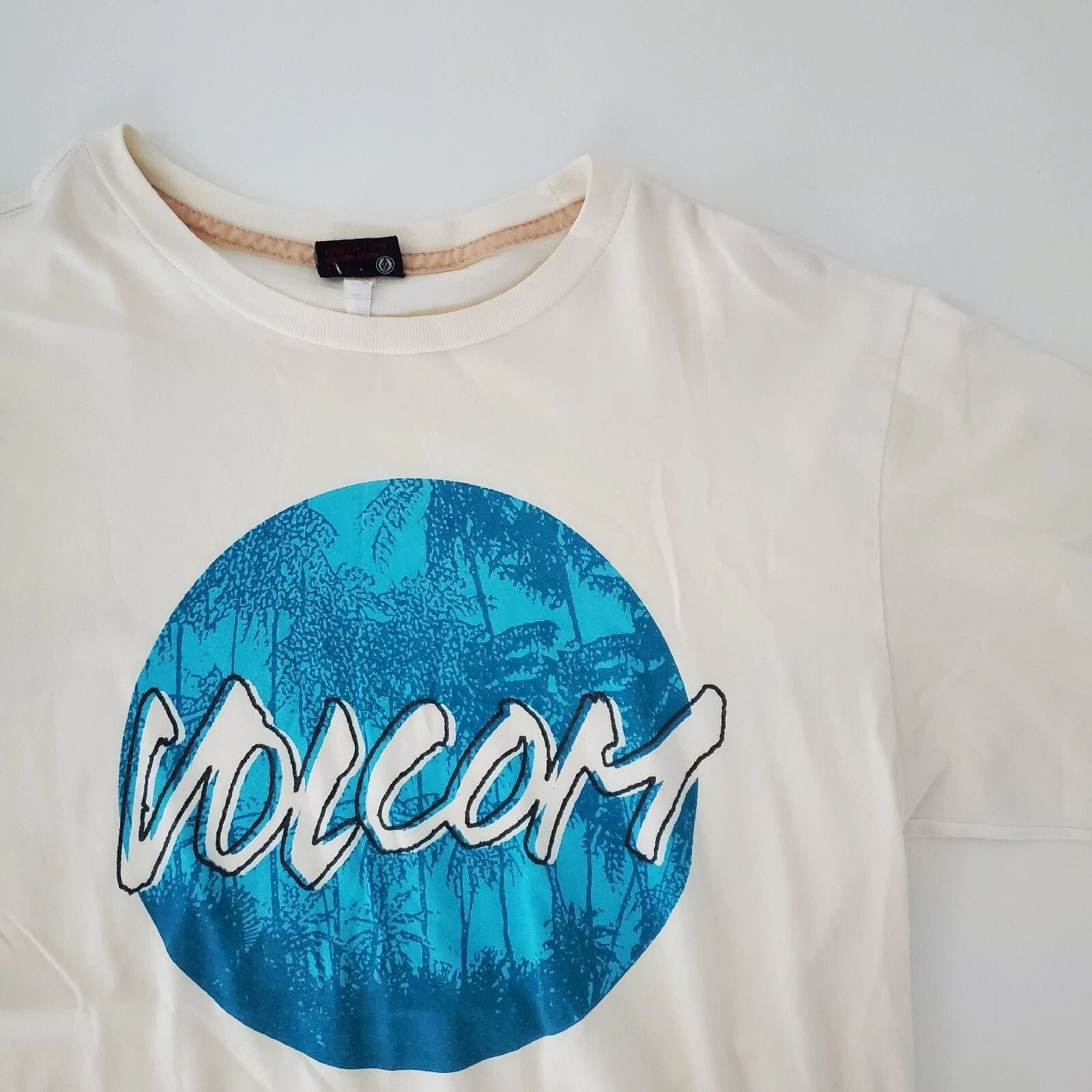 Volcom Shirt Mens Medium M White Short Sleeve Crewneck Skate Surf Blue Globe