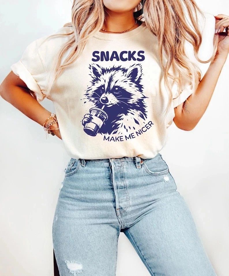 Funny Raccoon Snacks Make Me Nicer T-Shirt Cute Animal Foodie Tee S-4XL