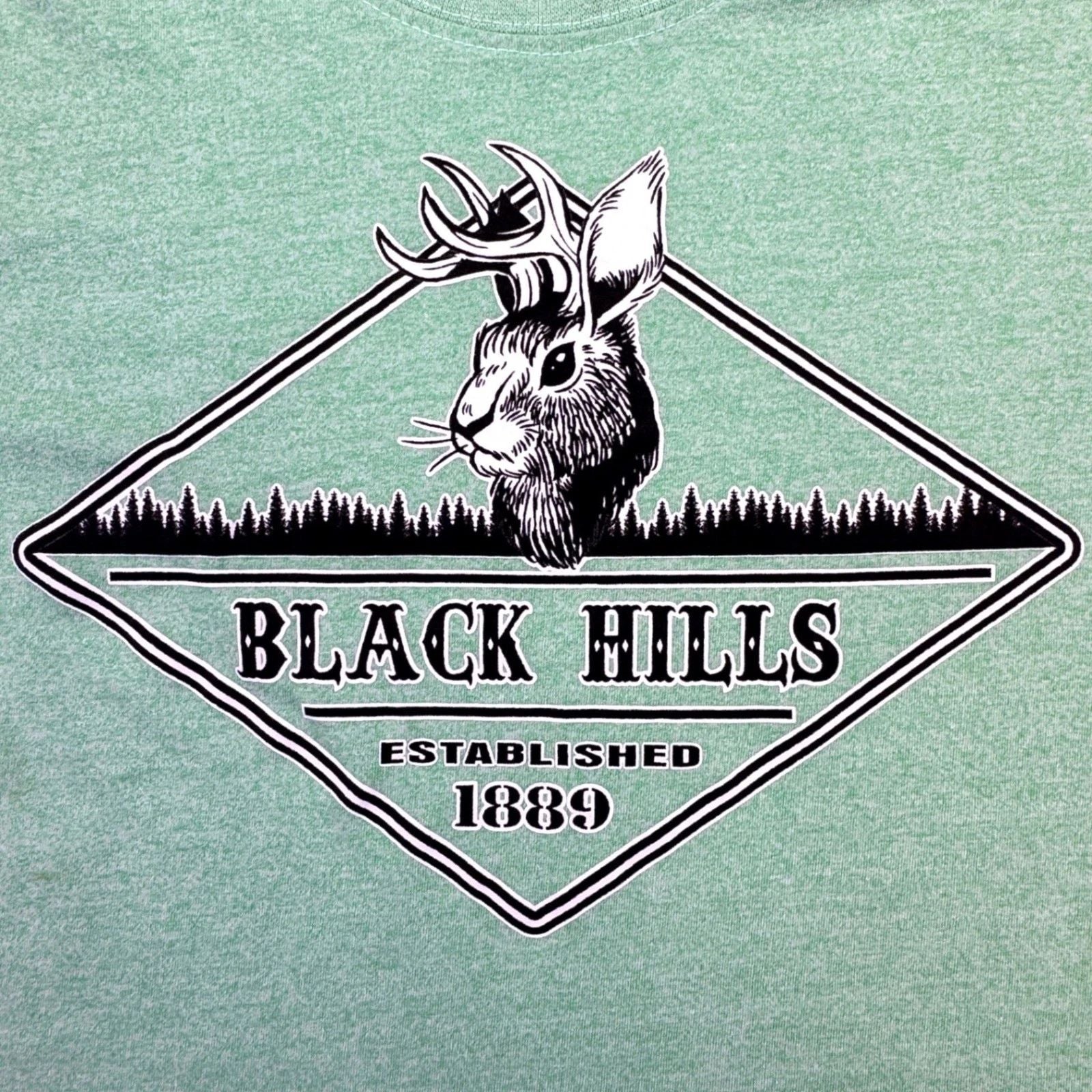 US Vintage Black Hills South Dakota Shirt Men's Small Jackalope Graphic T-Shirt