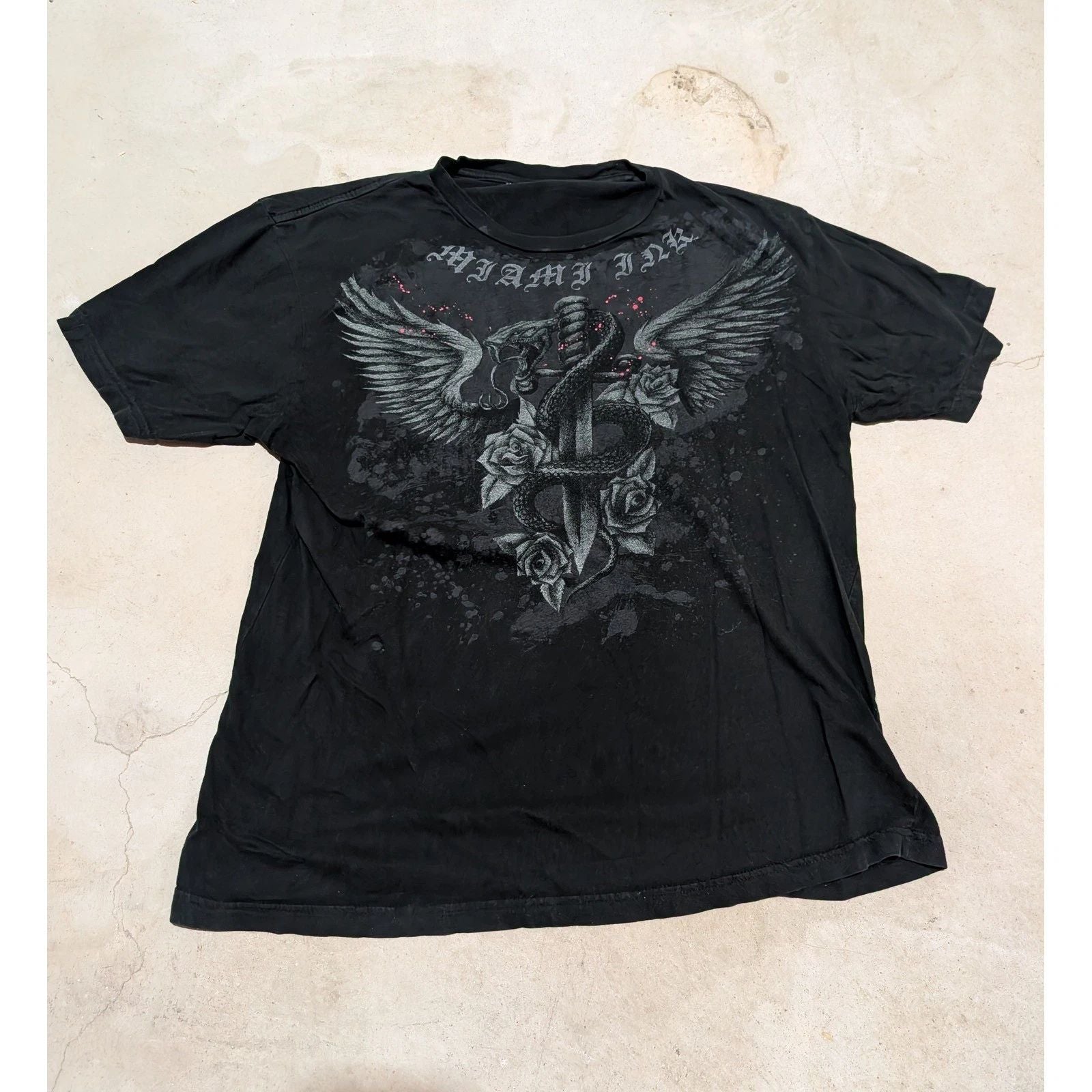 Miami Ink Graphic T-Shirt Size Large Black Excellent Snake Dagger Rose Tattoo