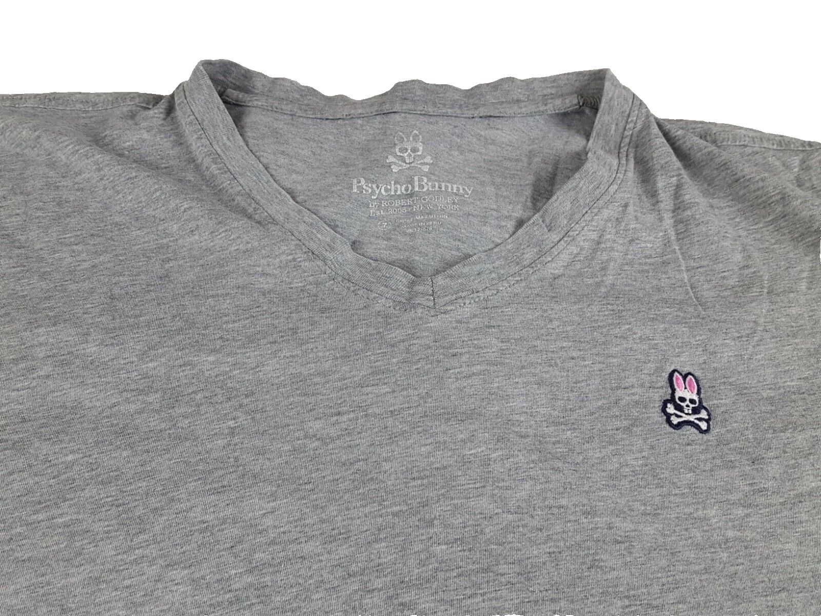 Psycho Bunny Men's Large Gray Short Sleeve V-Neck T-Shirt Pima Cotton READ