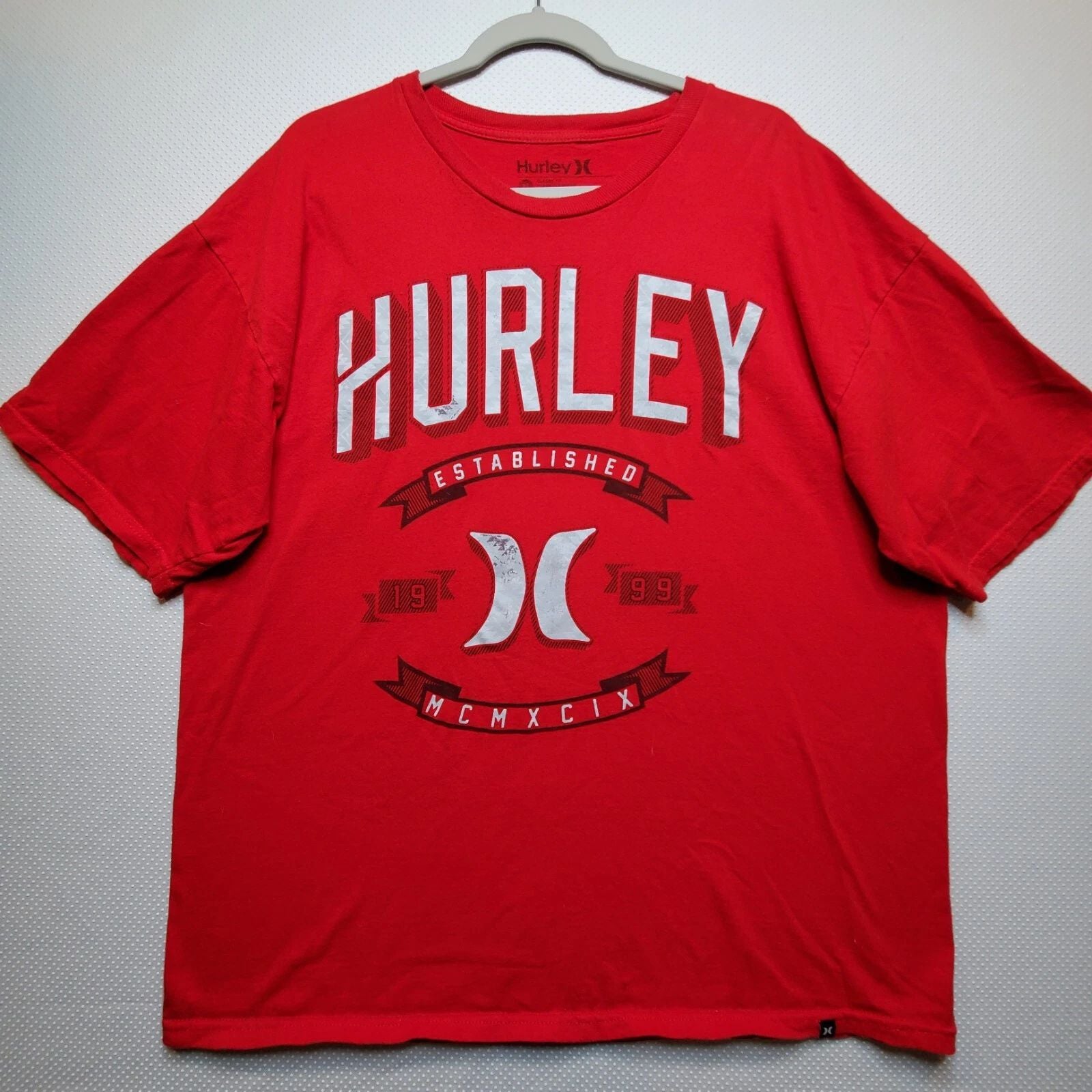 Hurley Mens Short Sleeve Graphic T-shirt Extra Large Red Logo 100% Cotton