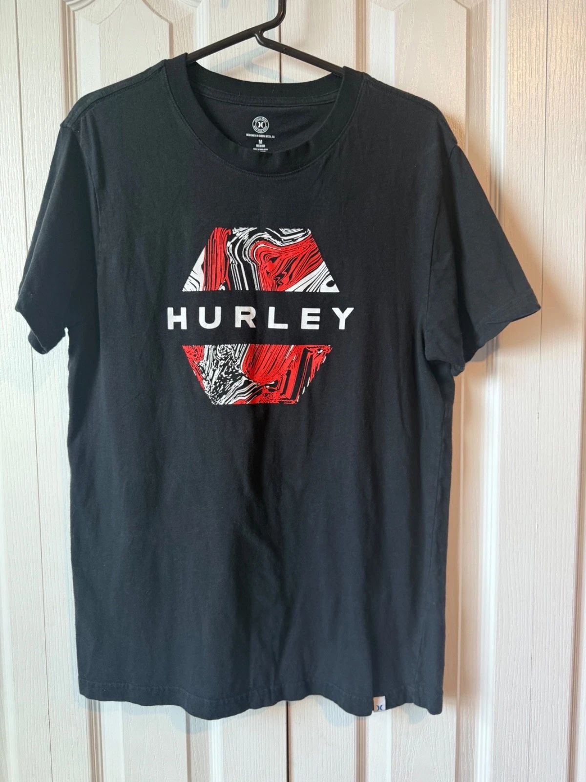Hurley T-Shirt Men’s Medium Black Red White Hex Logo Graphic Tee Surf Skate Styl