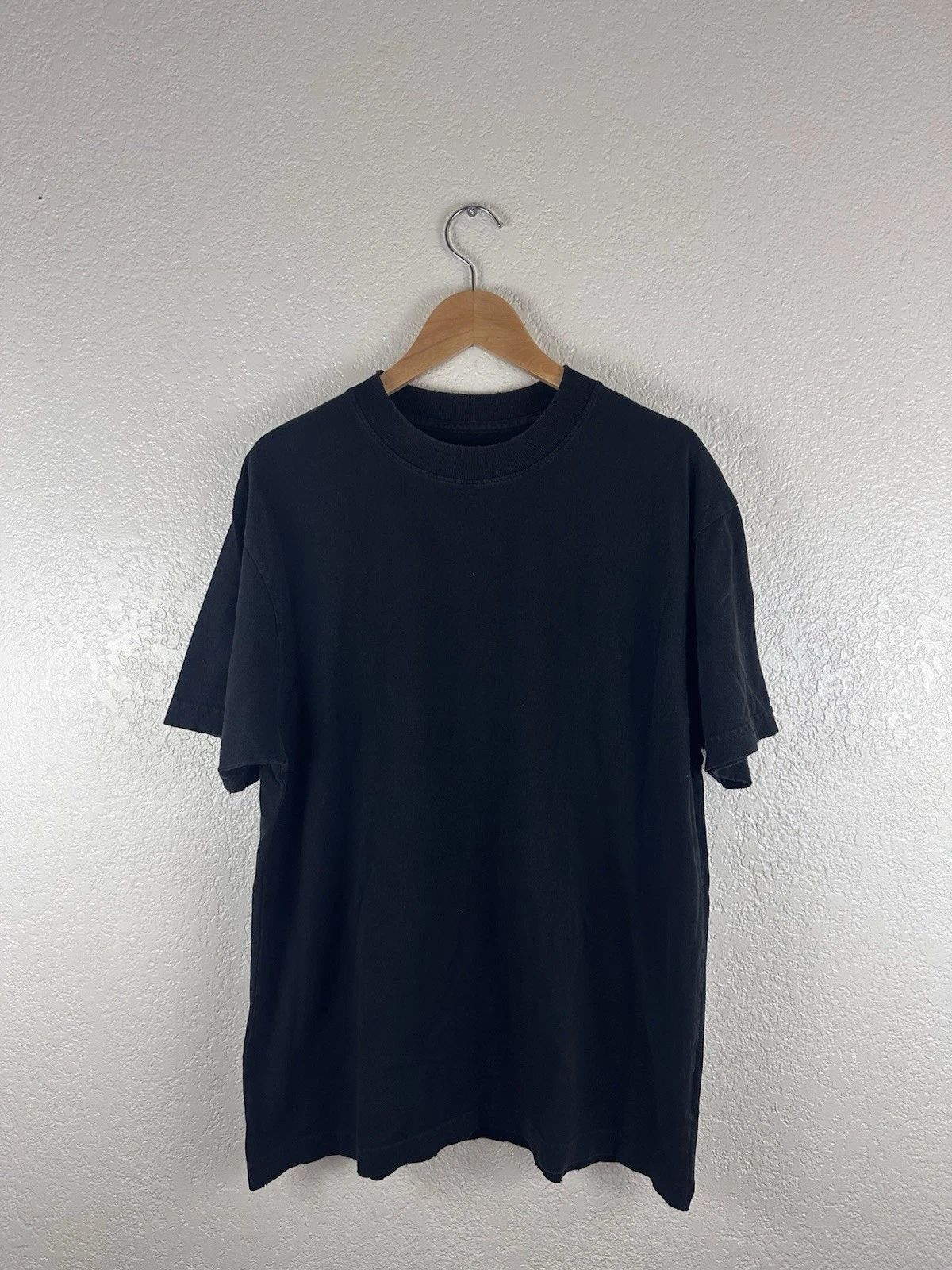Richie Le Black T-Shirt Mens Medium Raw Hem Minimalist Streetwear Tee