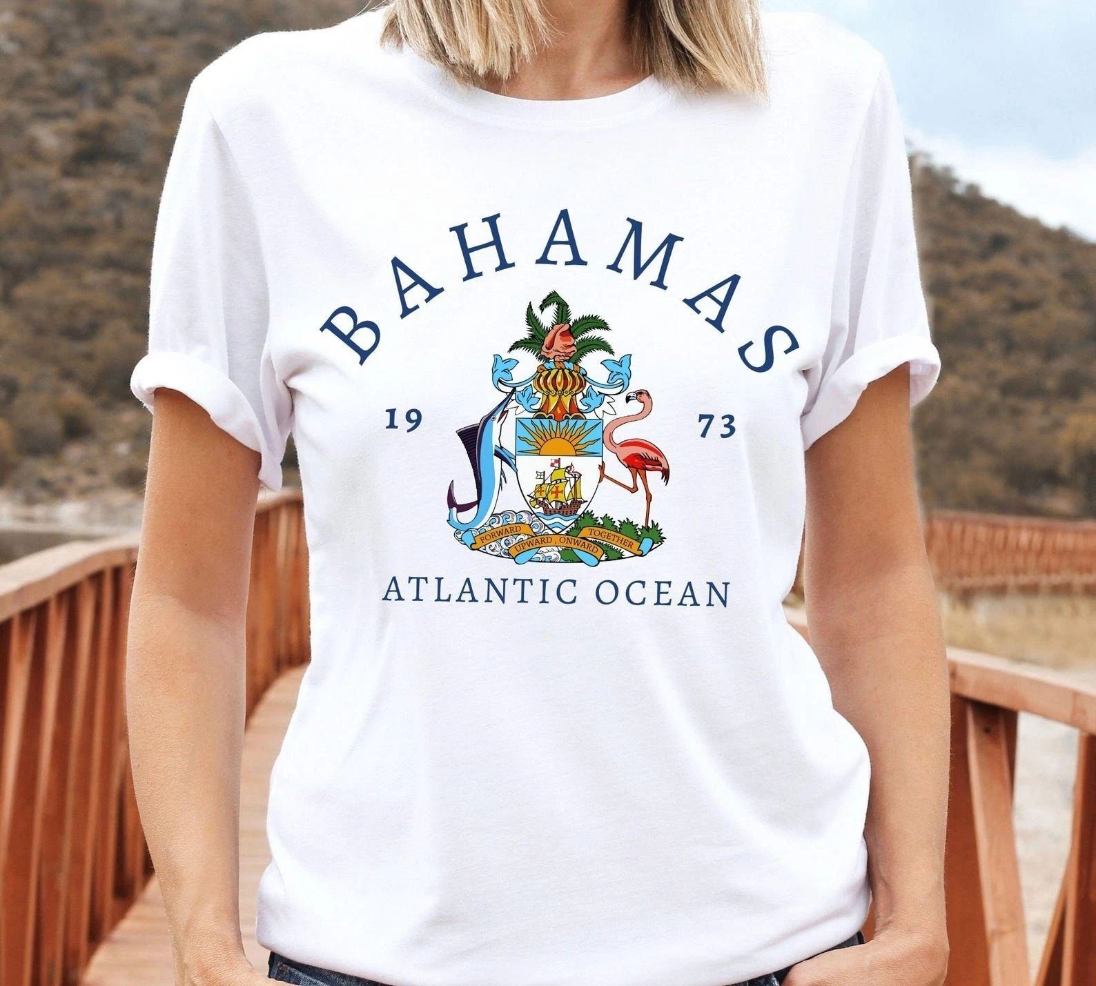 Bahamas T-Shirt Travel Gift for Bahamas Lovers Souvenir Tee