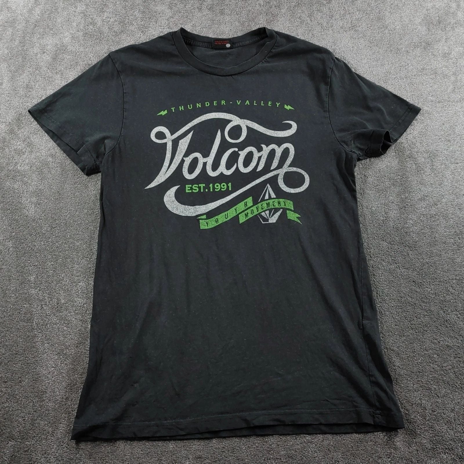 Volcom Shirt Mens Medium Black Graphic Thunder Valley Skate Surf Grunge Thrashed