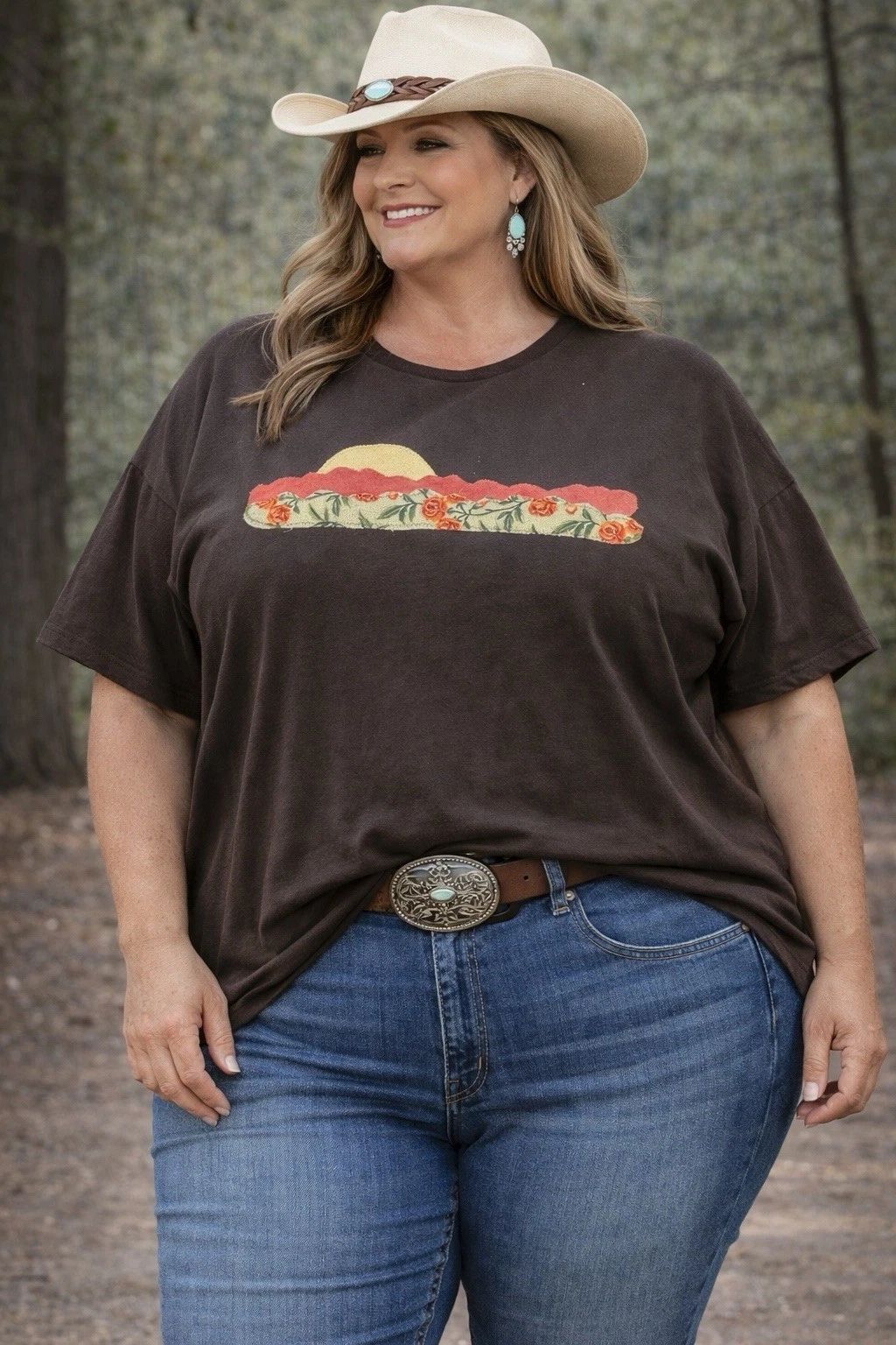 Gildan Ultra Cotton Brown Nature Appliqué Graphic Print Women, 2XL T-Shirt