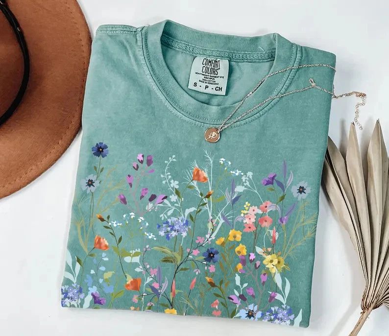 Vintage Pressed Flowers Comfort Tee Shirt Aesthetic Botanical Nature Gift