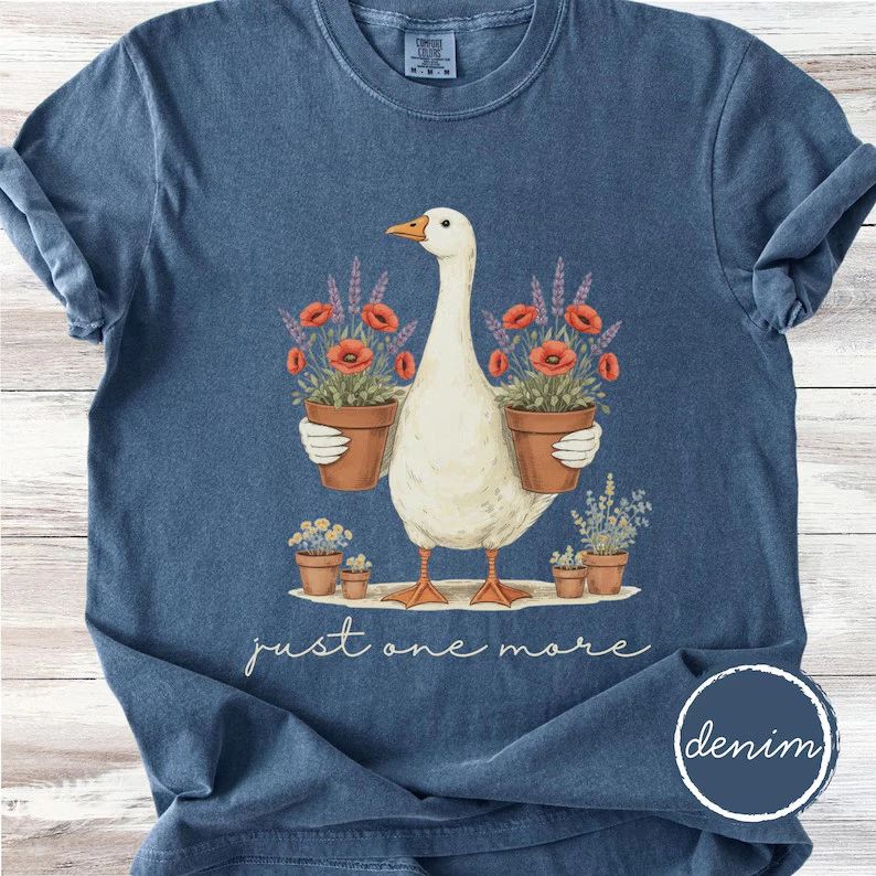 Garden Life Aesthetic Floral Vintage Comfort Tee Gift