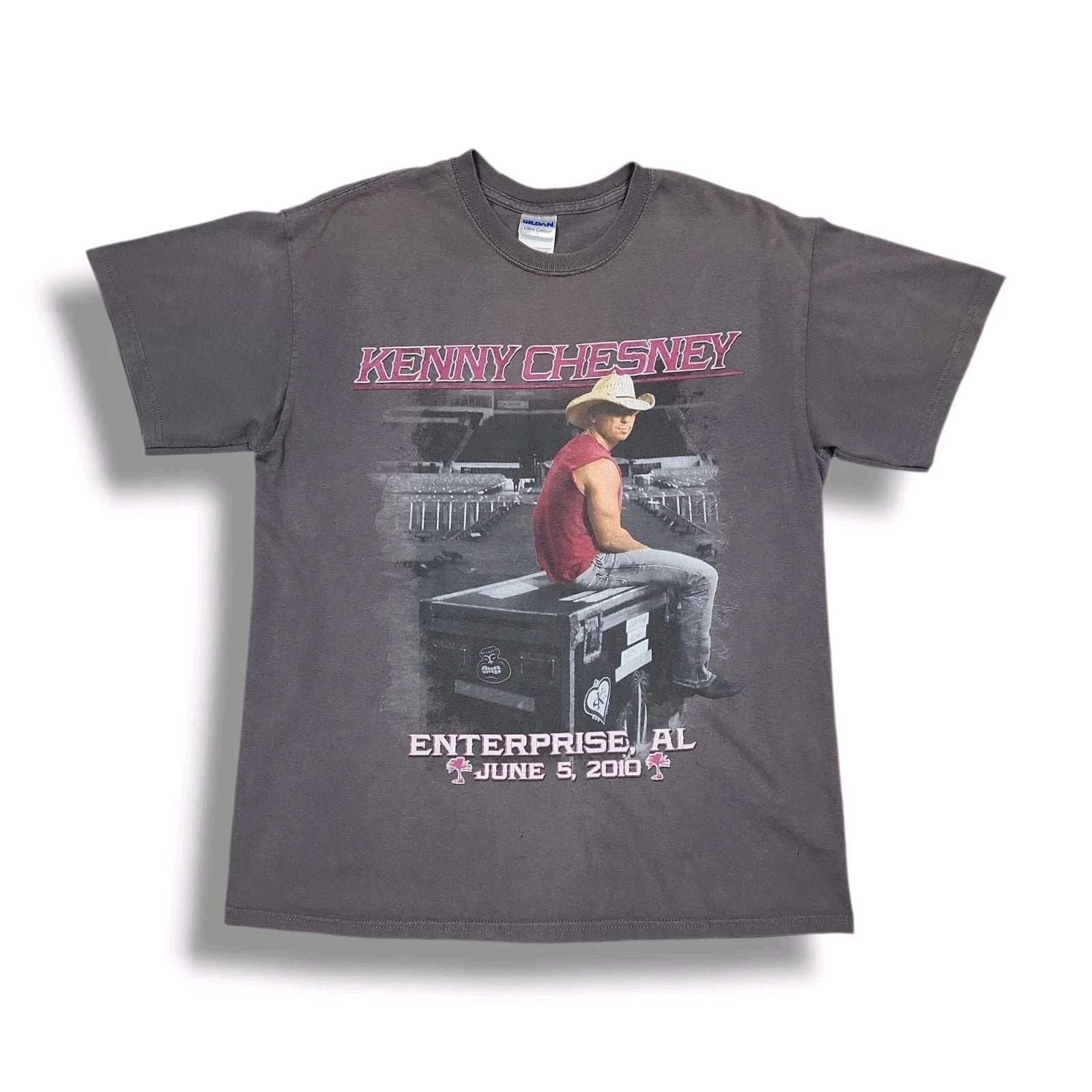 Kenny Chesney Shirt Men's M Gray 2010 Regina, SK Graphic Tee Country Music