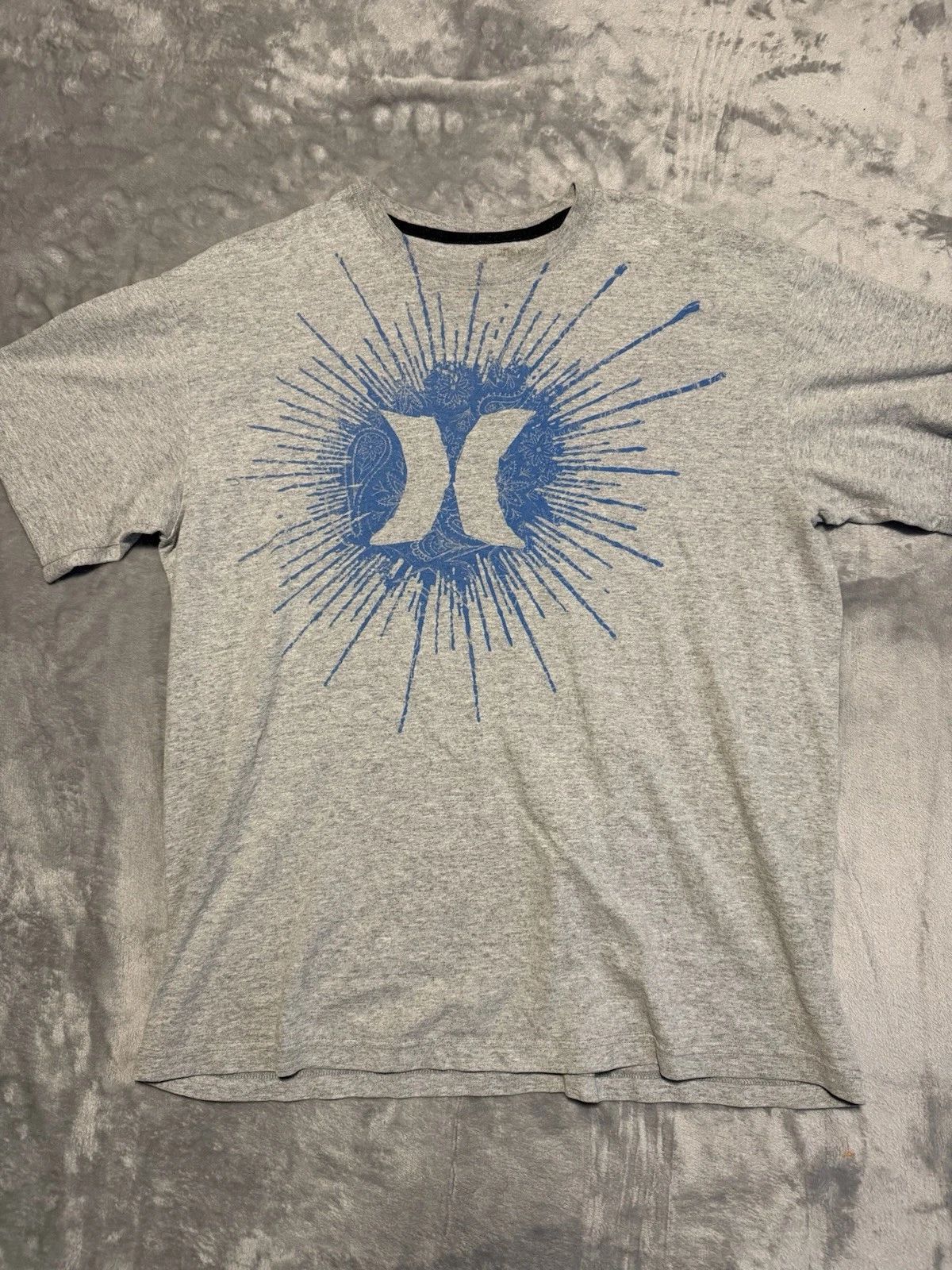 hurley surfing Paisley california Gray T Shirt Fits Like Large