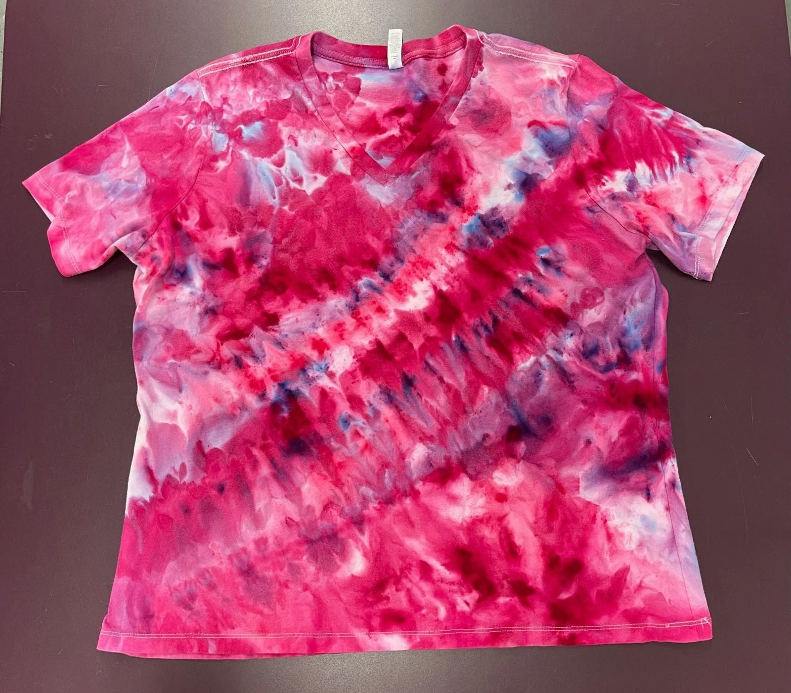 V Neck Tie Dye T-shirt by Bigg Bonez, Brand New Never Worn 2X  Hippie BOHO Fest