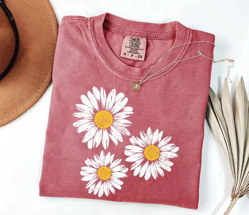 Retro Daisy Flower Comfort Tee Boho Shirt