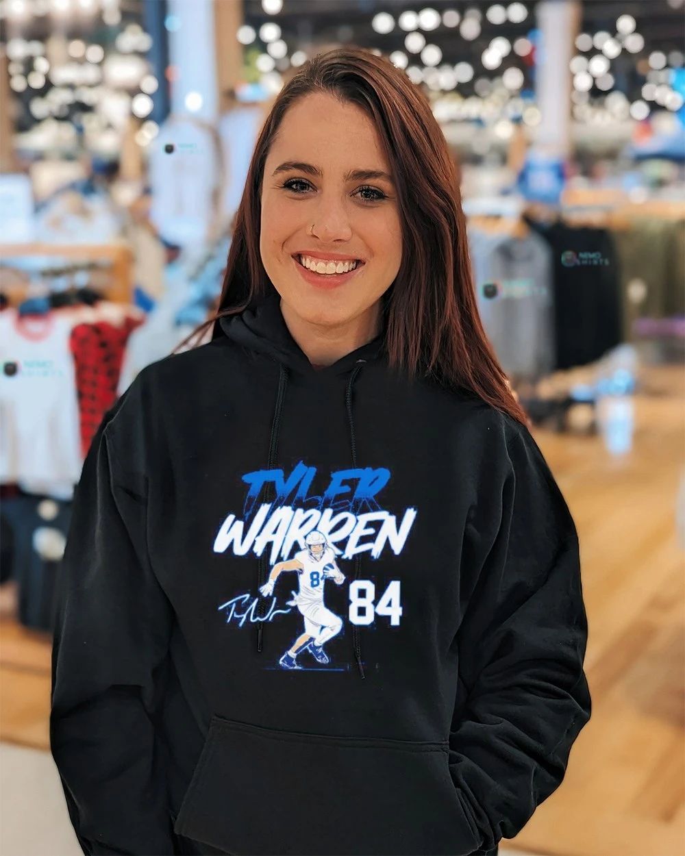 Tyler Warren Pose Signature Indianapolis Colts shirt