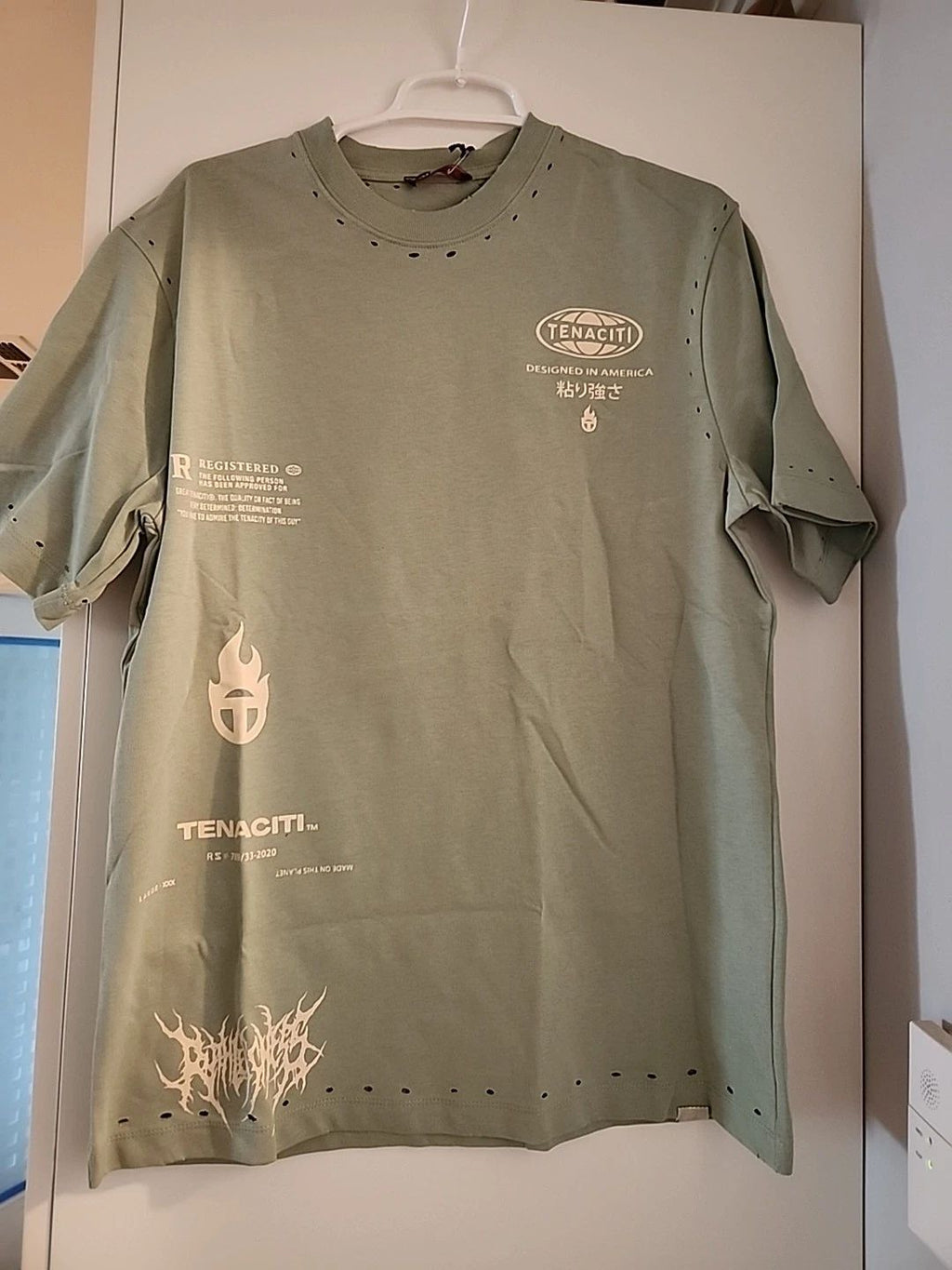Tenaciti Studios Men's Graphic Streetwear Shirt Small Short Sleeve MSRP $120