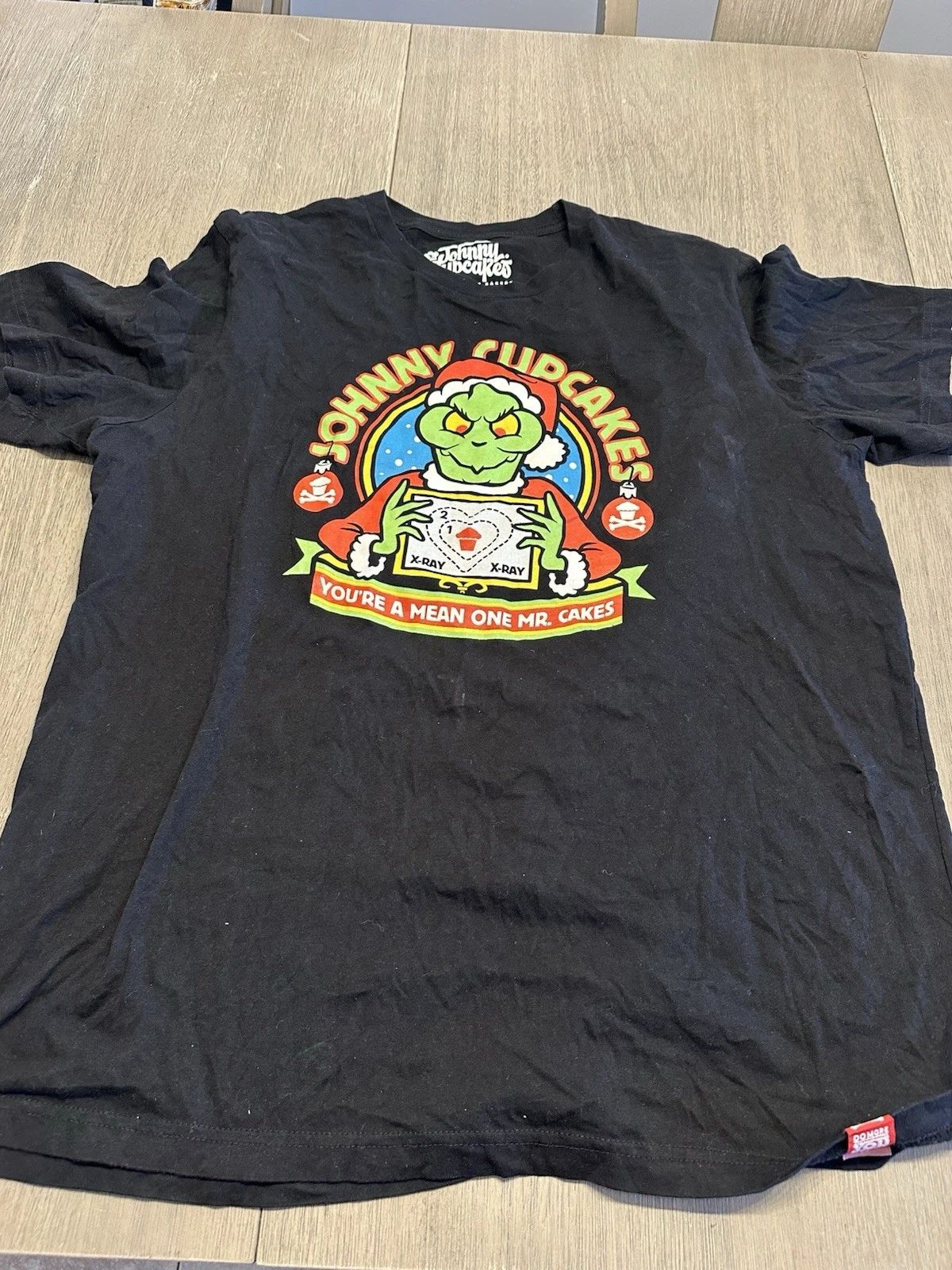 Johnny Cupcakes Black Men's XL T-Shirt You're a Mean One Mr. Cakes