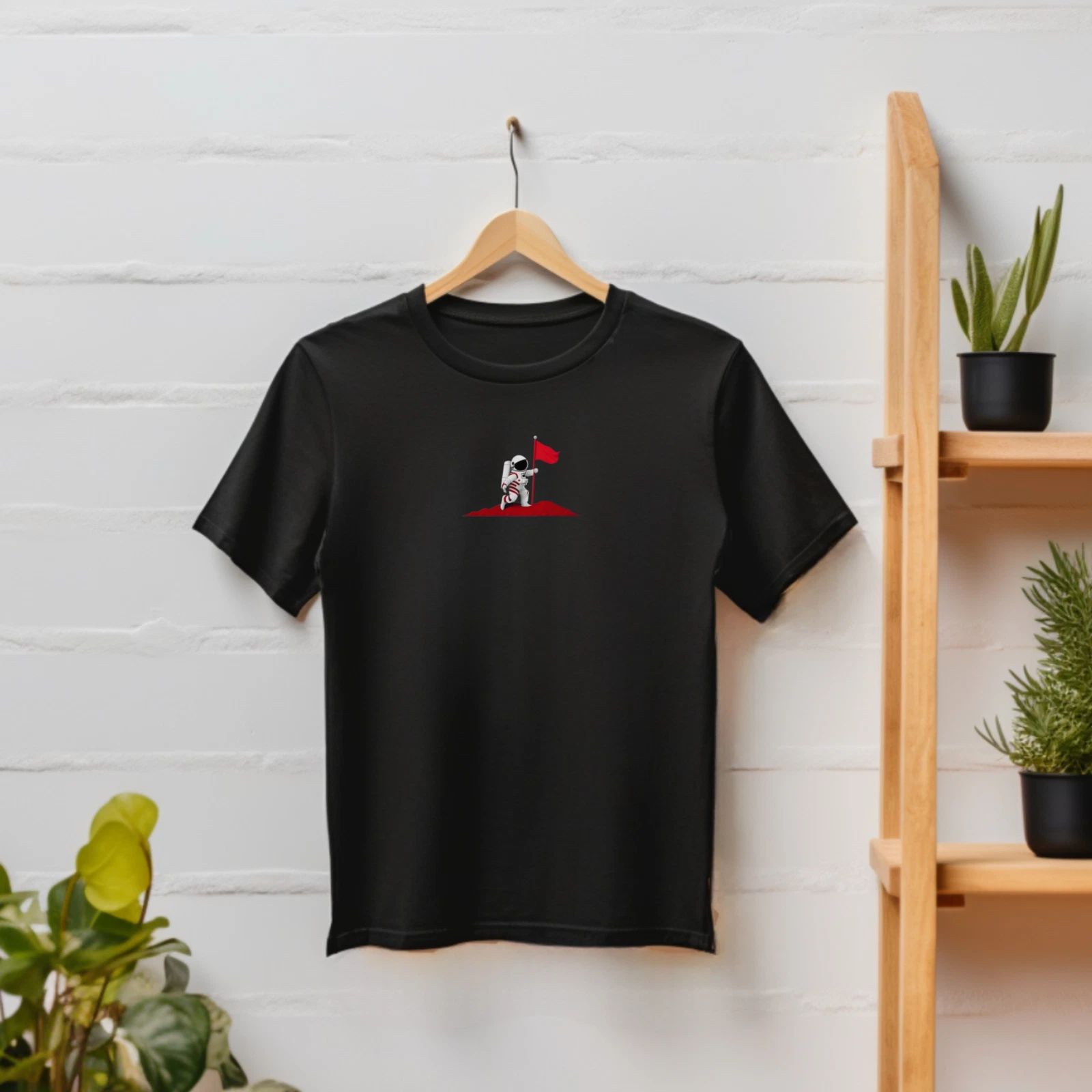 Gilded - Space Astronaut SciFi Streetwear Shirt - Minimalistic T-Shirt
