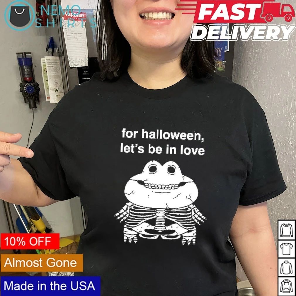 Frog for Halloween let’s be in love shirt