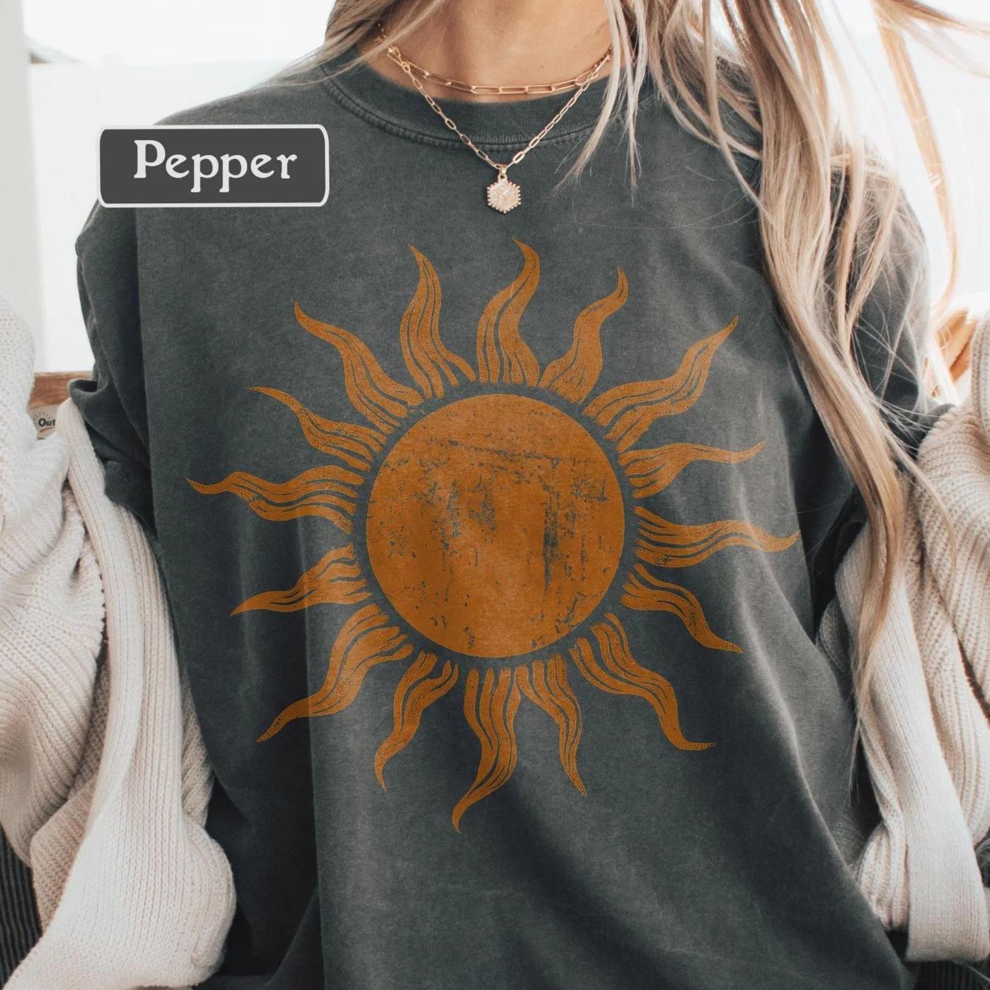 Boho Sun T-Shirt Retro Sun Shirt Celestial Graphic Tee Comfort Colors Vin