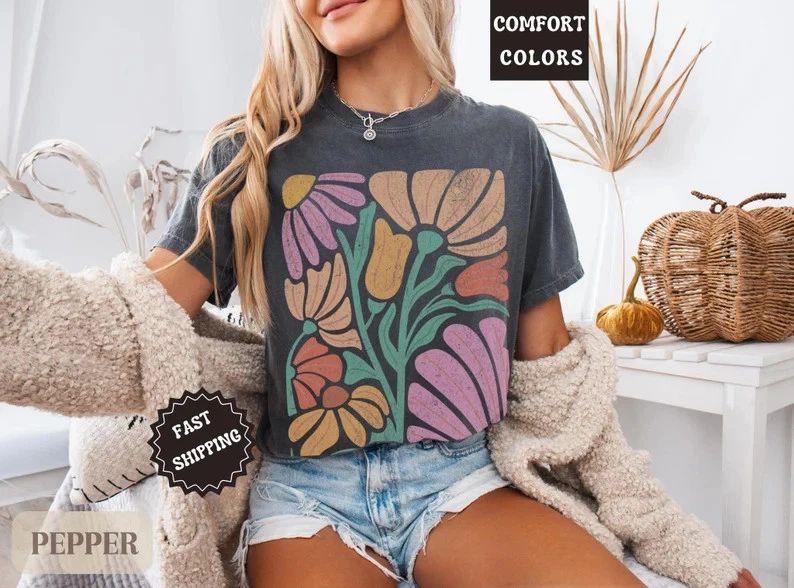 Boho Daisy Flower Comfort Tee Shirt Soft Casual Style Gift Top