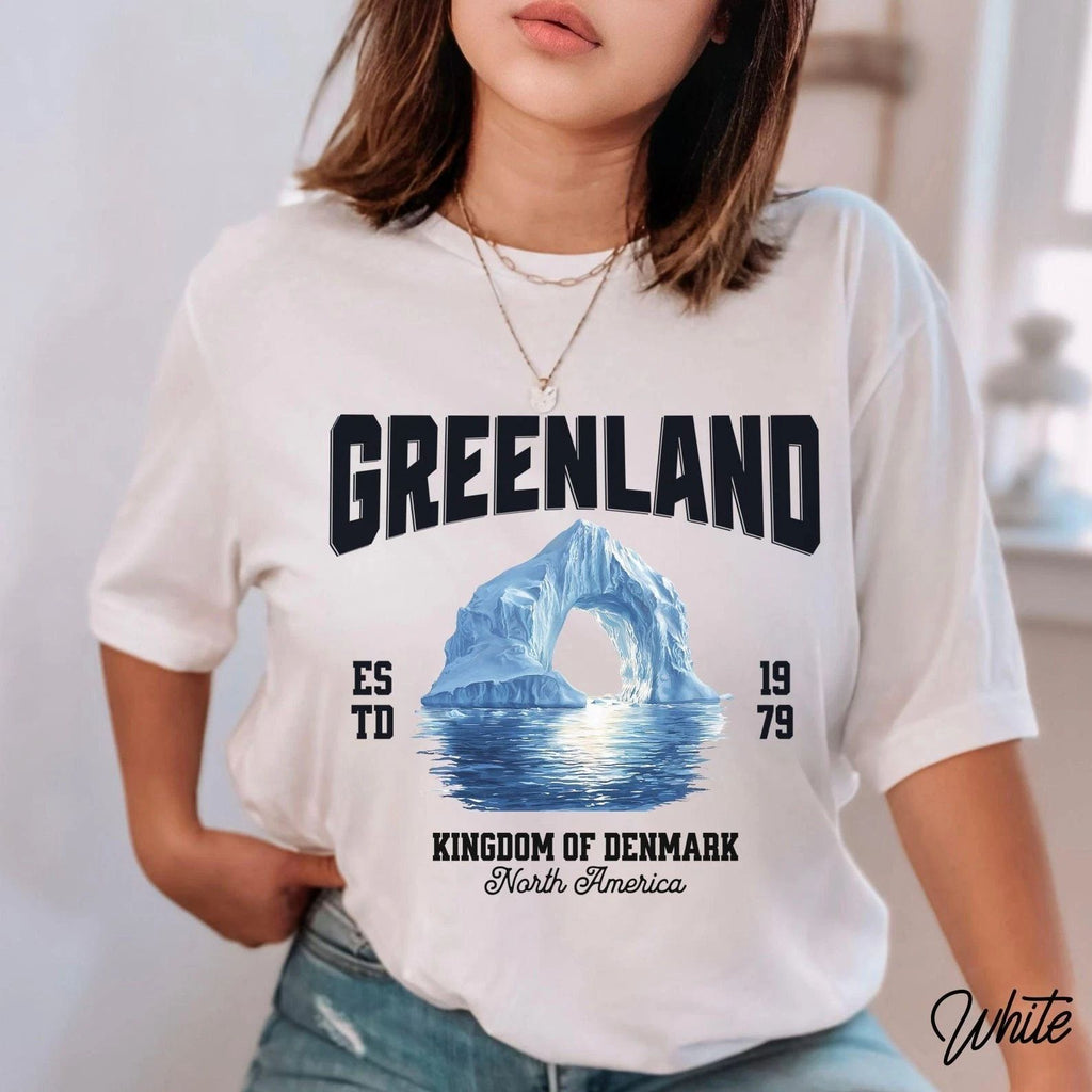 Greenland T-Shirt Travel Gift for Greenland Trip Lovers Souvenir Tee