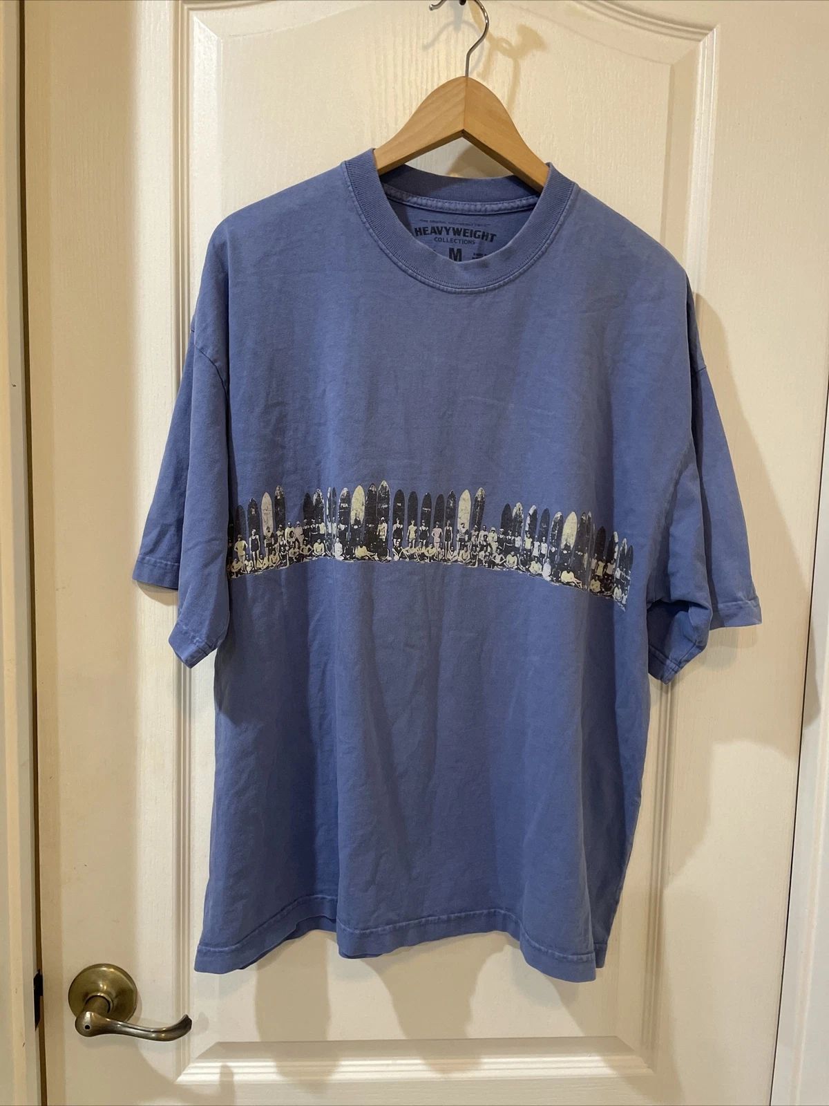 Heavy Weight Collections  RN 102606 Size Medium Blue Surfers