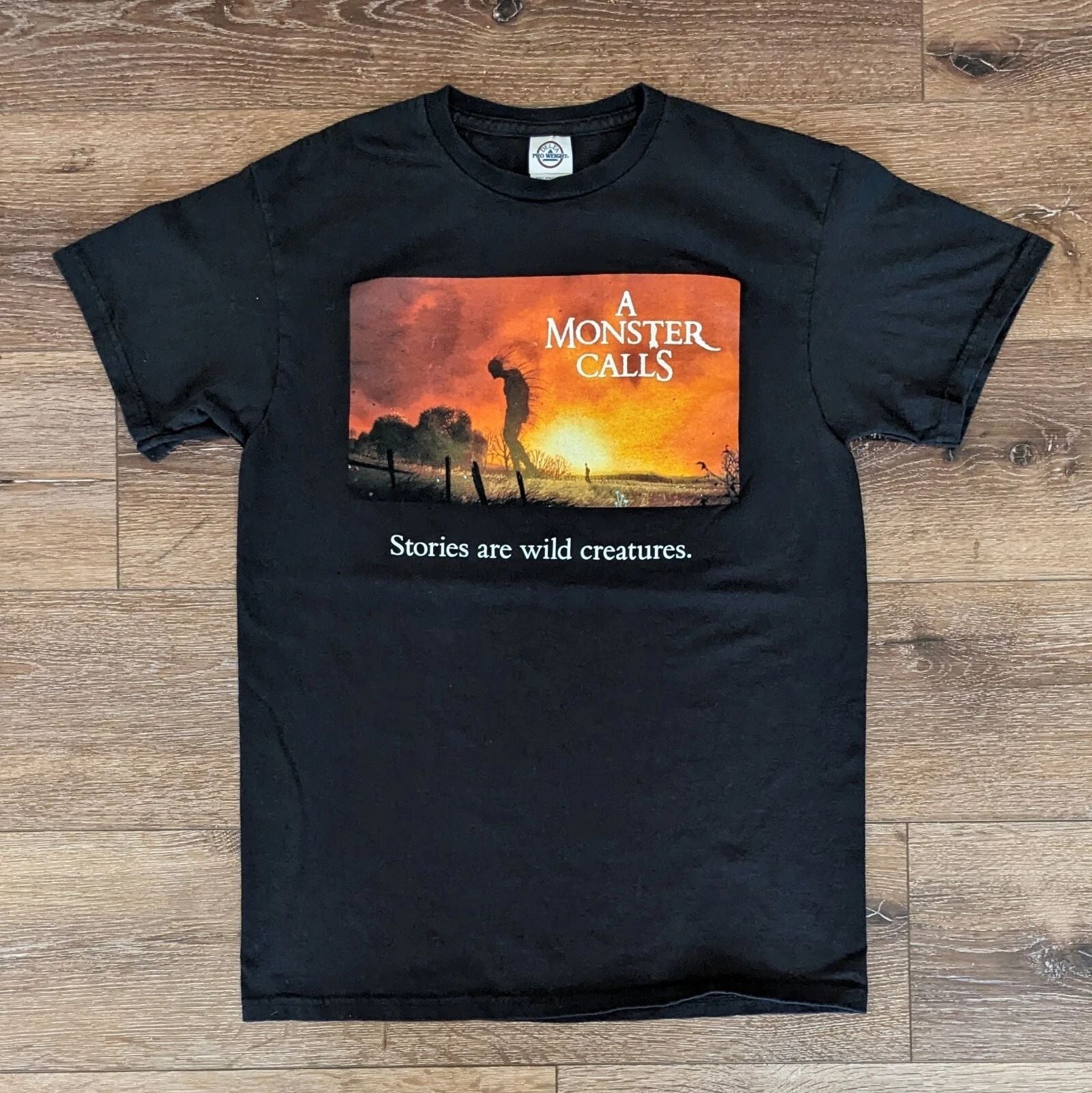 A Monster Calls fantasy movie promo t-shirt - SIZE M