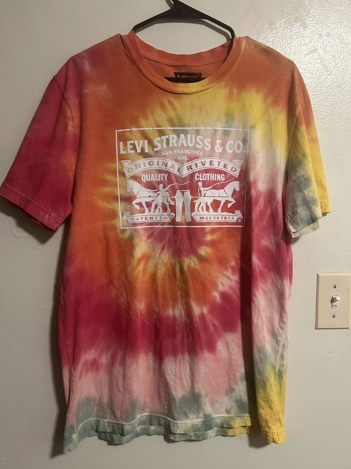Levi's Multicolor Tie Dye T-Shirt Comfy T Shirt TieDye Hippie Boho Men's L 38 40